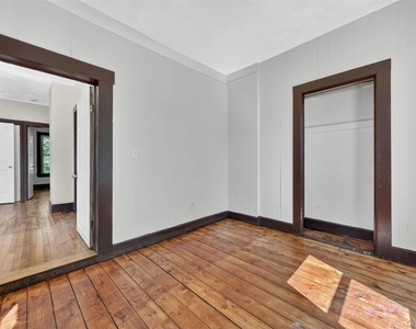 43 High Street - Photo Thumbnail 19
