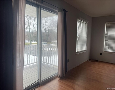 9 Fairview Circle - Photo Thumbnail 2