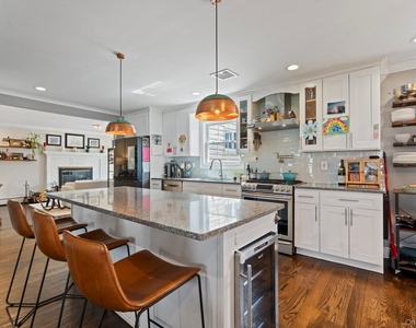 15 Lawrence Court - Photo Thumbnail 12