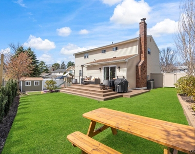 15 Lawrence Court - Photo Thumbnail 31
