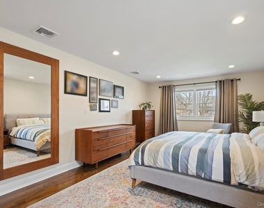 15 Lawrence Court - Photo Thumbnail 18