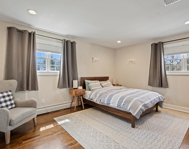 15 Lawrence Court - Photo Thumbnail 21