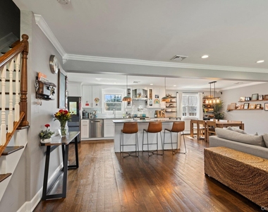 15 Lawrence Court - Photo Thumbnail 8