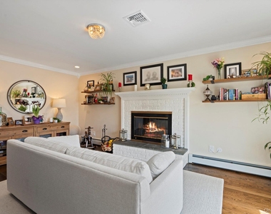 15 Lawrence Court - Photo Thumbnail 16