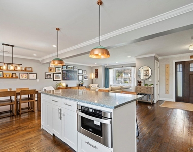 15 Lawrence Court - Photo Thumbnail 13