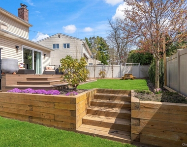 15 Lawrence Court - Photo Thumbnail 32
