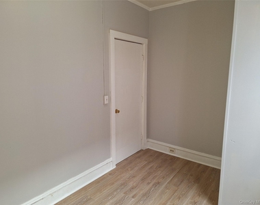69 Greenkill Avenue - Photo Thumbnail 5