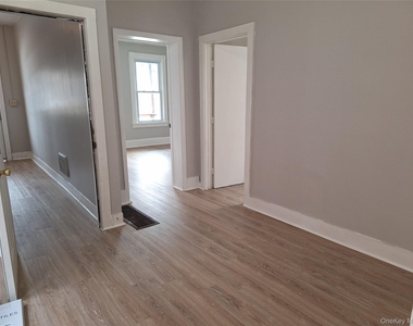 69 Greenkill Avenue - Photo Thumbnail 6