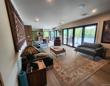 53 Lake Pleasant Drive - Photo Thumbnail 9