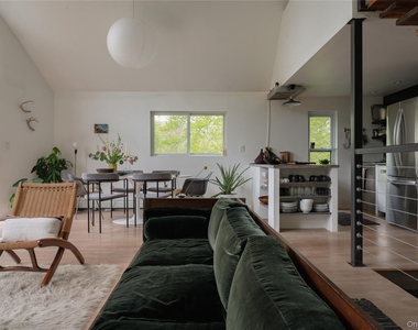 22 Mcguffey Road - Photo Thumbnail 6
