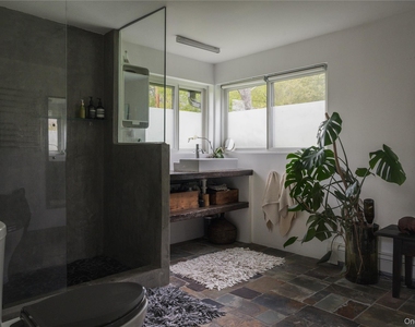 22 Mcguffey Road - Photo Thumbnail 9