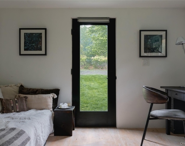 22 Mcguffey Road - Photo Thumbnail 10