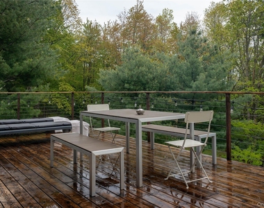 22 Mcguffey Road - Photo Thumbnail 2
