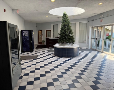 5 Laramie Court - Photo Thumbnail 40