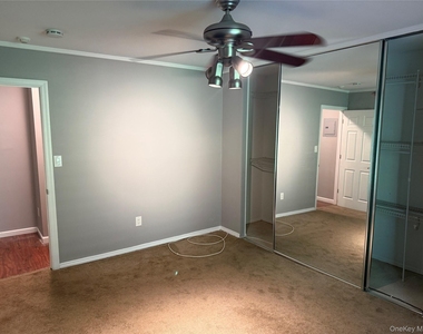 5 Laramie Court - Photo Thumbnail 14
