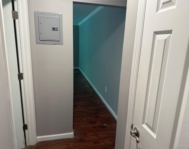 5 Laramie Court - Photo Thumbnail 20
