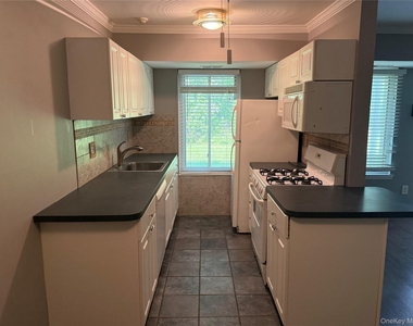 5 Laramie Court - Photo Thumbnail 7
