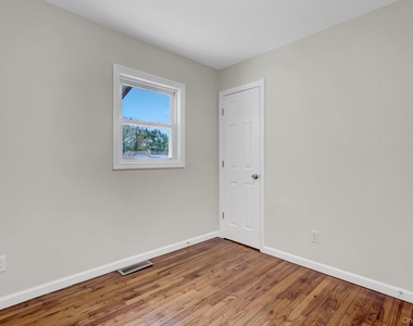 3107 Gull Avenue - Photo Thumbnail 9