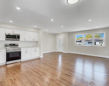 3107 Gull Avenue - Photo Thumbnail 6