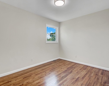 3107 Gull Avenue - Photo Thumbnail 12