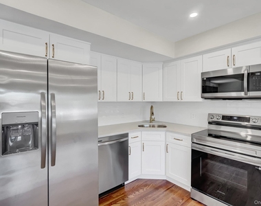 3107 Gull Avenue - Photo Thumbnail 8