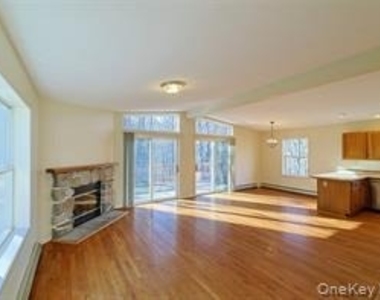 800 South Road - Photo Thumbnail 2
