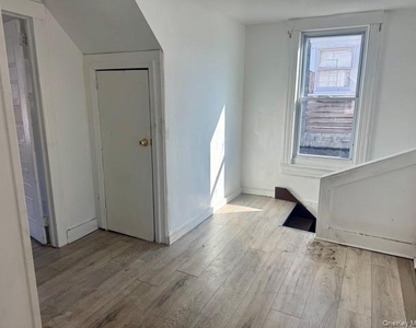 14 Smith Street - Photo Thumbnail 7