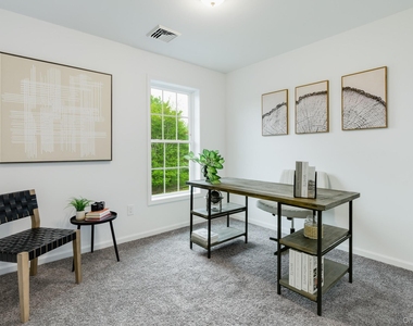 75 Hudson Circle - Photo Thumbnail 13