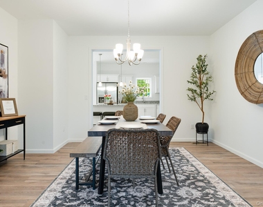 75 Hudson Circle - Photo Thumbnail 2