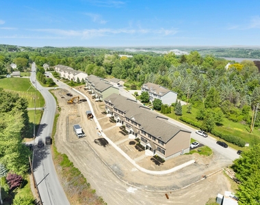 75 Hudson Circle - Photo Thumbnail 21
