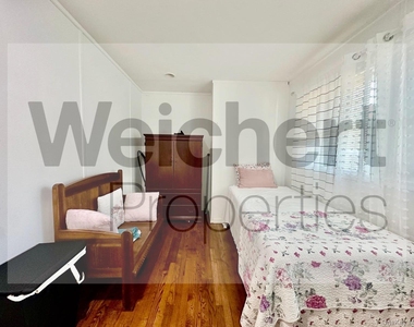 211 W 22nd - Photo Thumbnail 10