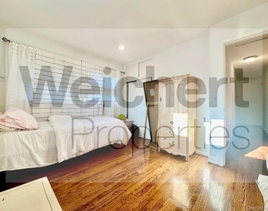 211 W 22nd - Photo Thumbnail 7