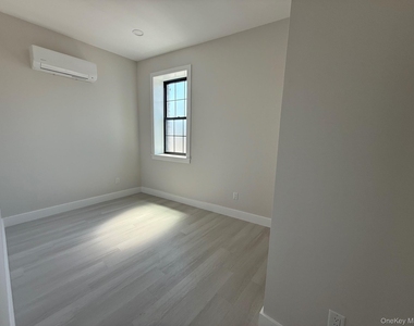 36 Lakeville Road - Photo Thumbnail 5