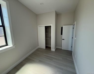 36 Lakeville Road - Photo Thumbnail 7