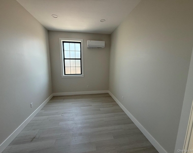 36 Lakeville Road - Photo Thumbnail 3