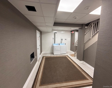 36 Lakeville Road - Photo Thumbnail 11