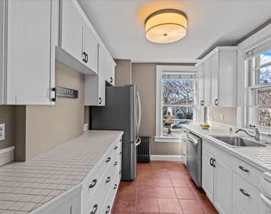 55-57 Chatsworth Avenue - Photo Thumbnail 9