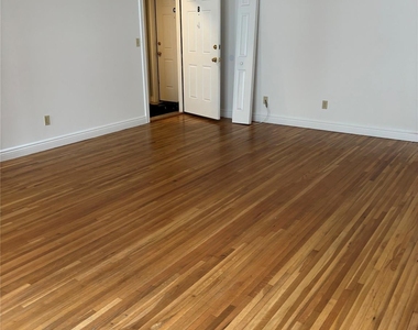 76b Westchester Avenue - Photo Thumbnail 4