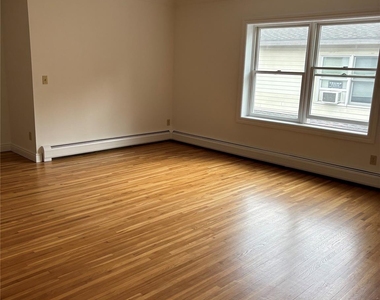76d Westchester Avenue - Photo Thumbnail 3
