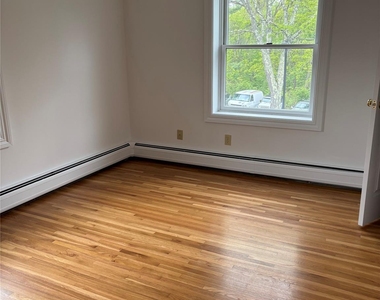 76d Westchester Avenue - Photo Thumbnail 6