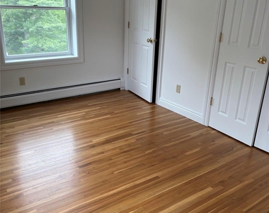 76d Westchester Avenue - Photo Thumbnail 5