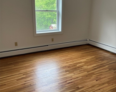 76d Westchester Avenue - Photo Thumbnail 8