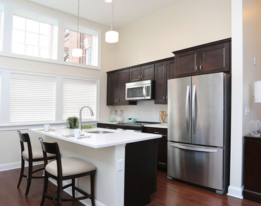 233 Lake Avenue - Photo Thumbnail 4