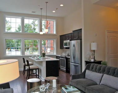 233 Lake Avenue - Photo Thumbnail 6