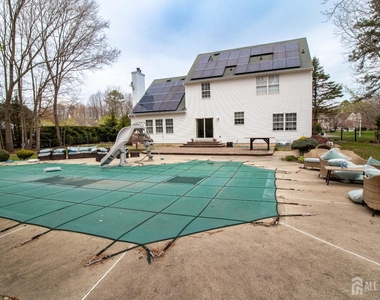 845 Woodbury Drive - Photo Thumbnail 25