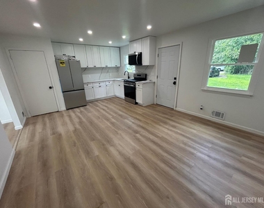 18 Millstone Road - Photo Thumbnail 9