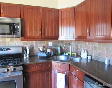 26 Lincroft Avenue - Photo Thumbnail 11