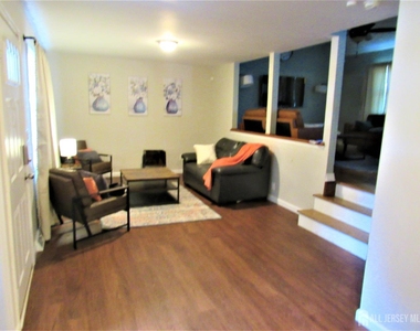 26 Lincroft Avenue - Photo Thumbnail 4