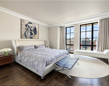 985 Park Avenue - Photo Thumbnail 8