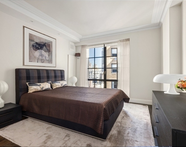 985 Park Avenue - Photo Thumbnail 10